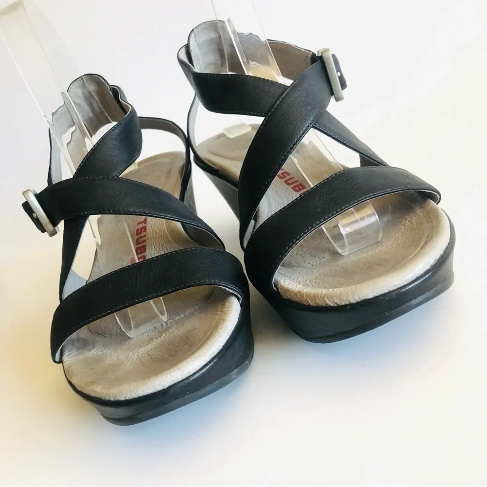 Tsubo Olivette Black Leather Wedge Sandal